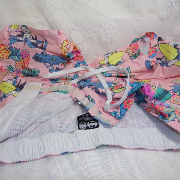 Batman Mesh Lined Swim Trunks Men's XL Pink Hawaiian Floral Surf Elastic Pre-own - Picture 16 of 16